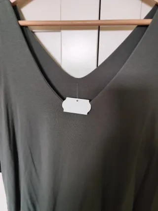 Sin Estrenar. Blusa verde talla única