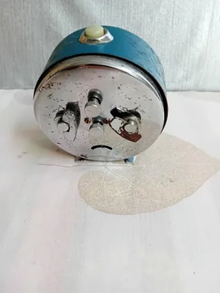 Reloj de cuerda antiguo Titan Rubí España