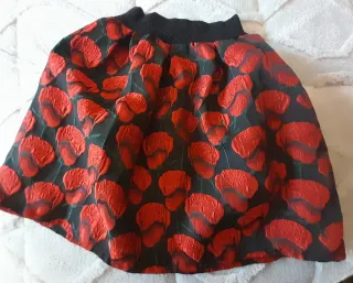 Falda corta con estampado floral