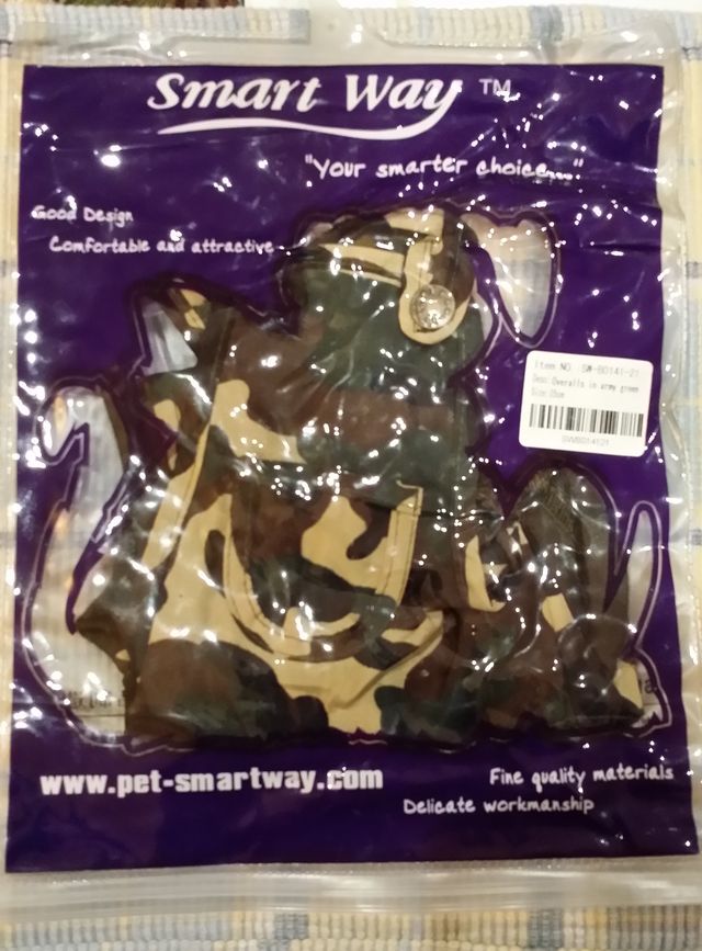 Ropa para mascota estilo camuflaje