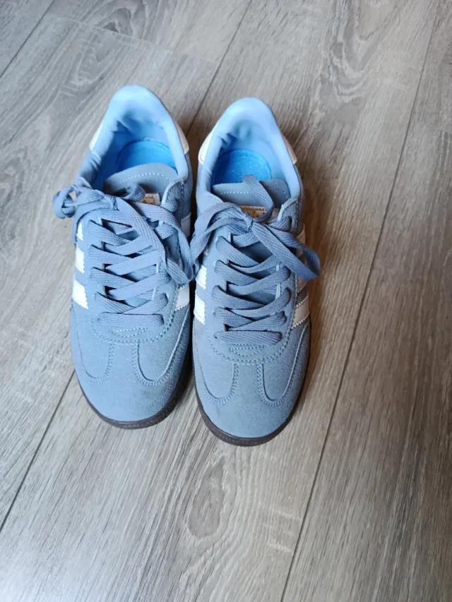 Zapatillas Adidas Talla 36 Azul Claro y Blanco