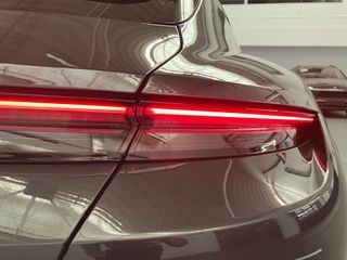 Porsche Taycan 4 Cross Turismo 420 kW (571 CV)