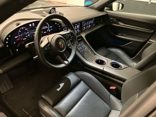 Porsche Taycan 4 Cross Turismo 420 kW (571 CV)