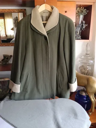 Abrigo de lana y cachemira verde