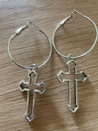 Pendientes Aro Cruz Gótico Plata