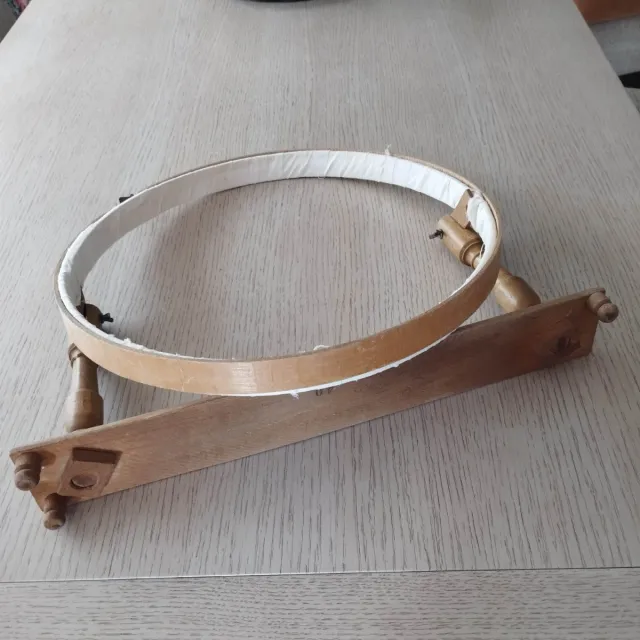 Bastidor de bordar vintage de madera
