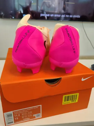 Botas de fútbol Nike Phantom Luna II FG/MG