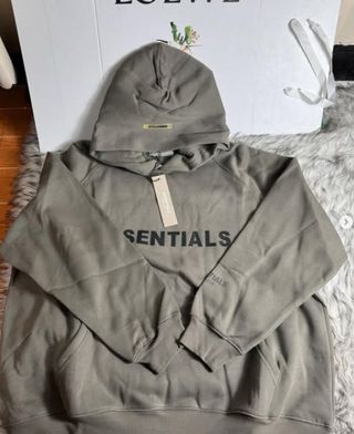 Sudadera Essentials con capucha verde oliva