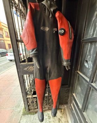 Traje seco buceo