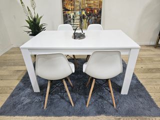 Mesa comedor 140cm + 4 sillas blancas