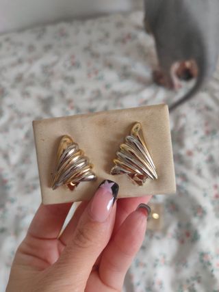 Pendientes vintage dorados y plateados