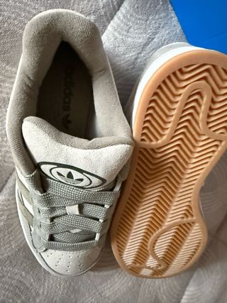 Adidas Beige/Gris Zapatillas