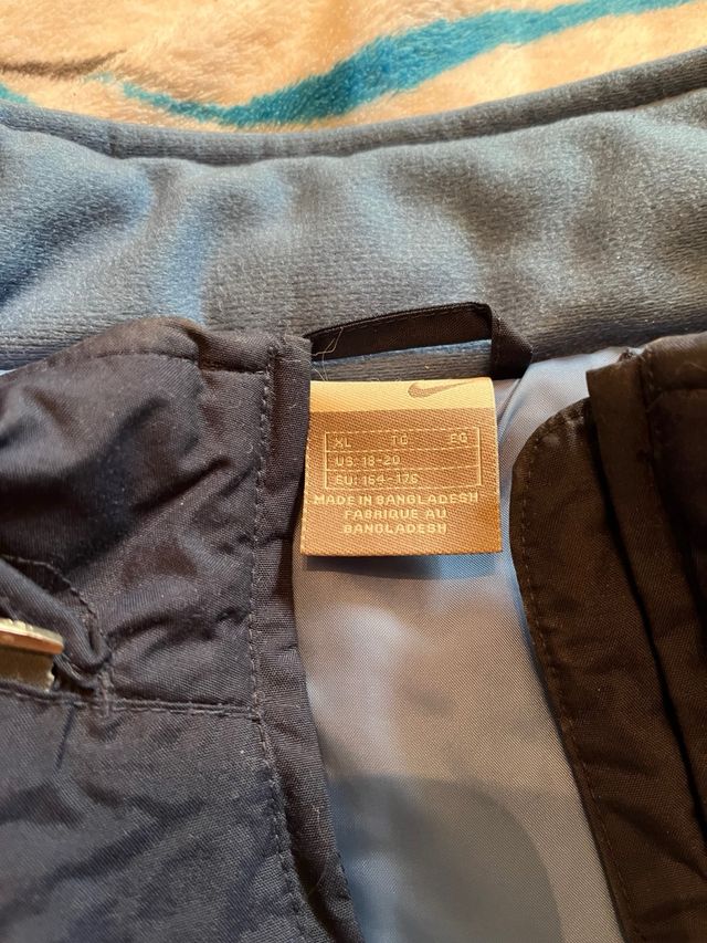 Abrigo Nike deportivo retro vintage