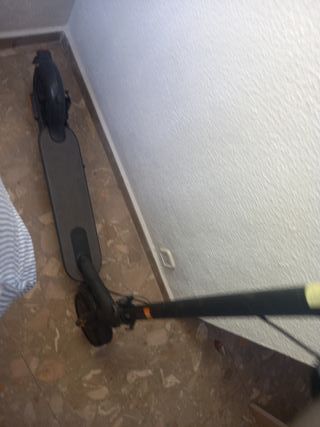 Patinete Eléctrico Xiaomi mi.com y rueda de recamb