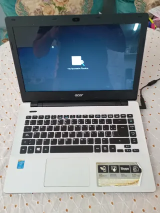 Acer Aspire E14 Portátil