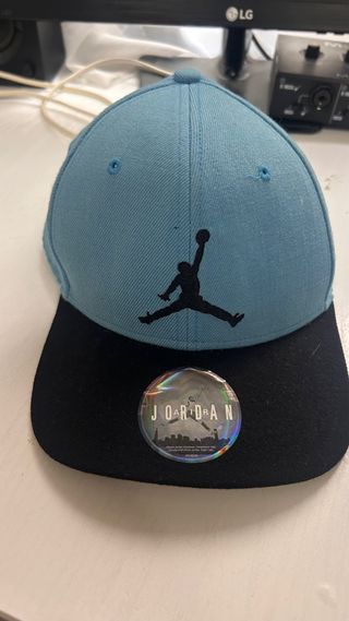 Gorra Jordan Azul y Negra