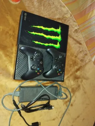 Xbox One con 2 mandos