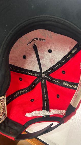 Gorra Chicago Bulls Roja y Negra