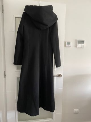 Abrigo largo gótico negro con capucha T L
