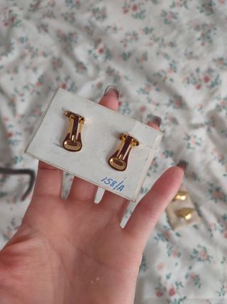 Pendientes vintage dorados
