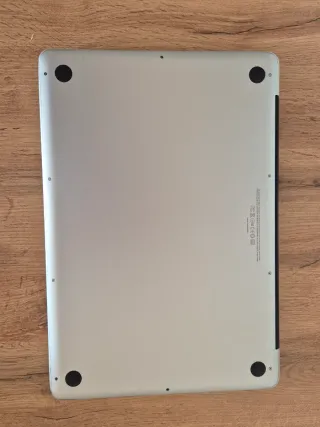 MacBook Pro 15" 2011 i7 SSD gráfica 2019 bat 159c