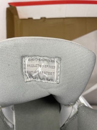 Jordan Retro 11 Gris