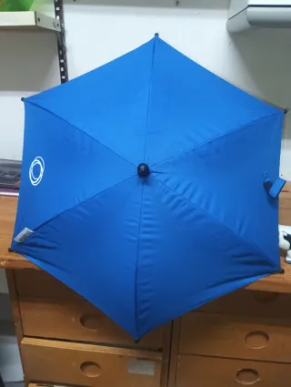 Sombrilla Bugaboo azul
