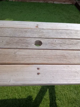 Mesa de madera para jugar con arena