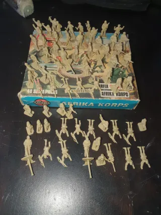 Soldatini Airfix scala H0 oggetti storici anni "60