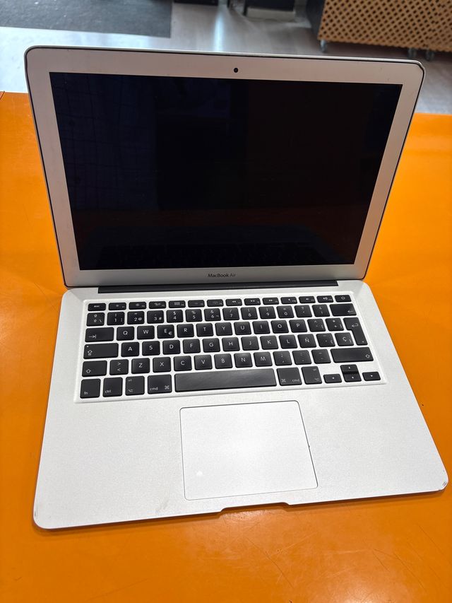 MacBook Air A1369 (2011) - No enciende