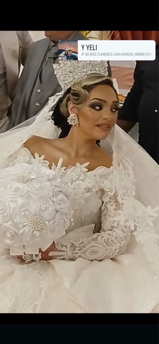 Vestido de Novia Gitana y traje de novio gitano