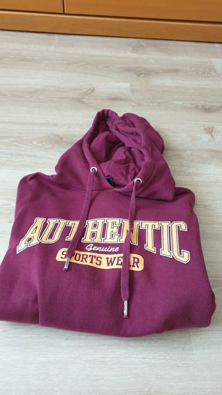Sudadera granate con capucha T. S