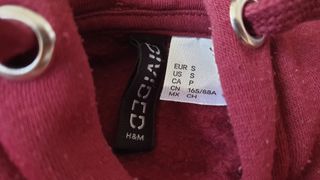 Sudadera granate con capucha T. S