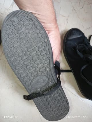 Botas deportivas negras costalero cadete