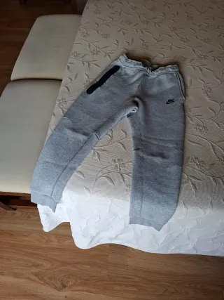 Pantalón chándal para niño Nike Tech Gris