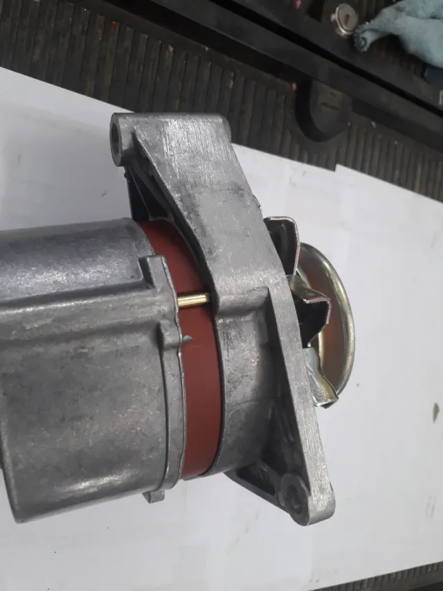 Alternador Iskra 14V 33A