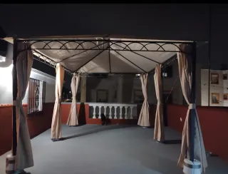 Gazebo in metallo nero