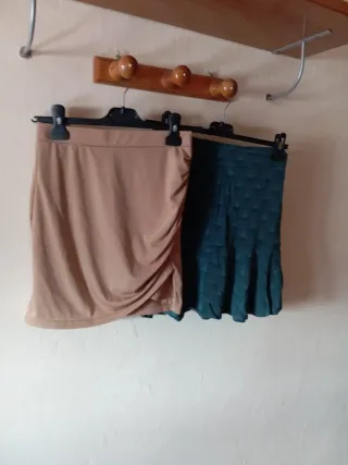 Lote 2 faldas Talla S y XS