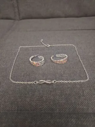 Conjunto de bisutería con infinito