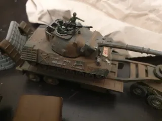 Modellini mezzi militari scala H0 anni '60