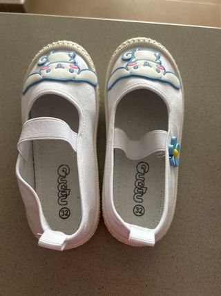 Zapatillas Gugu Blancas Talla 32