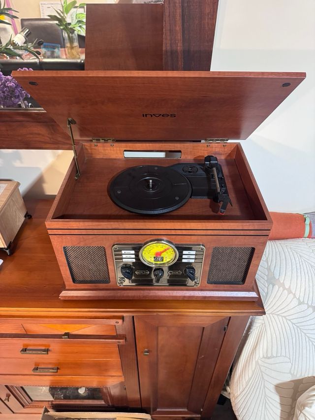 Tocadiscos Retro Grabador Marrón y Dorado