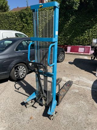 Traspaleta de altura 1000kg