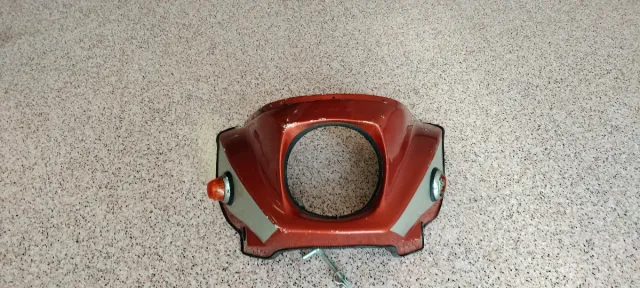 Cúpula moto clásica naranja