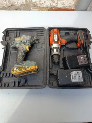 Taladro a batería y cargador