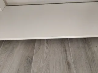 Mesa de centro blanca de madera