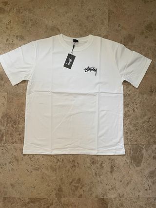 Camiseta Stussy Blanca con Diseño Gráfico