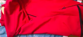 Cazadora de invierno roja