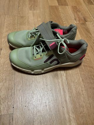 Adidas Zapatilla Deportiva unisex 
Talla 40