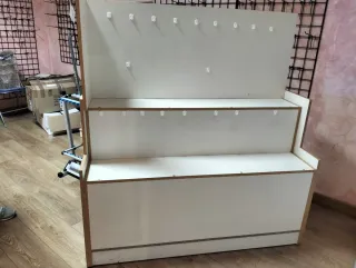 Muebles tienda de pesca